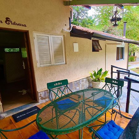 Pousada Casa Mantiqueira - Proxima Ao Capivari E Opcoes De Hidromassagem Кампус-ду-Жордан Екстер'єр фото